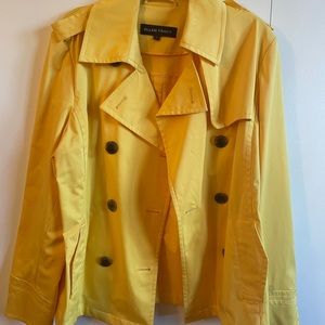Super cute yellow raincoat